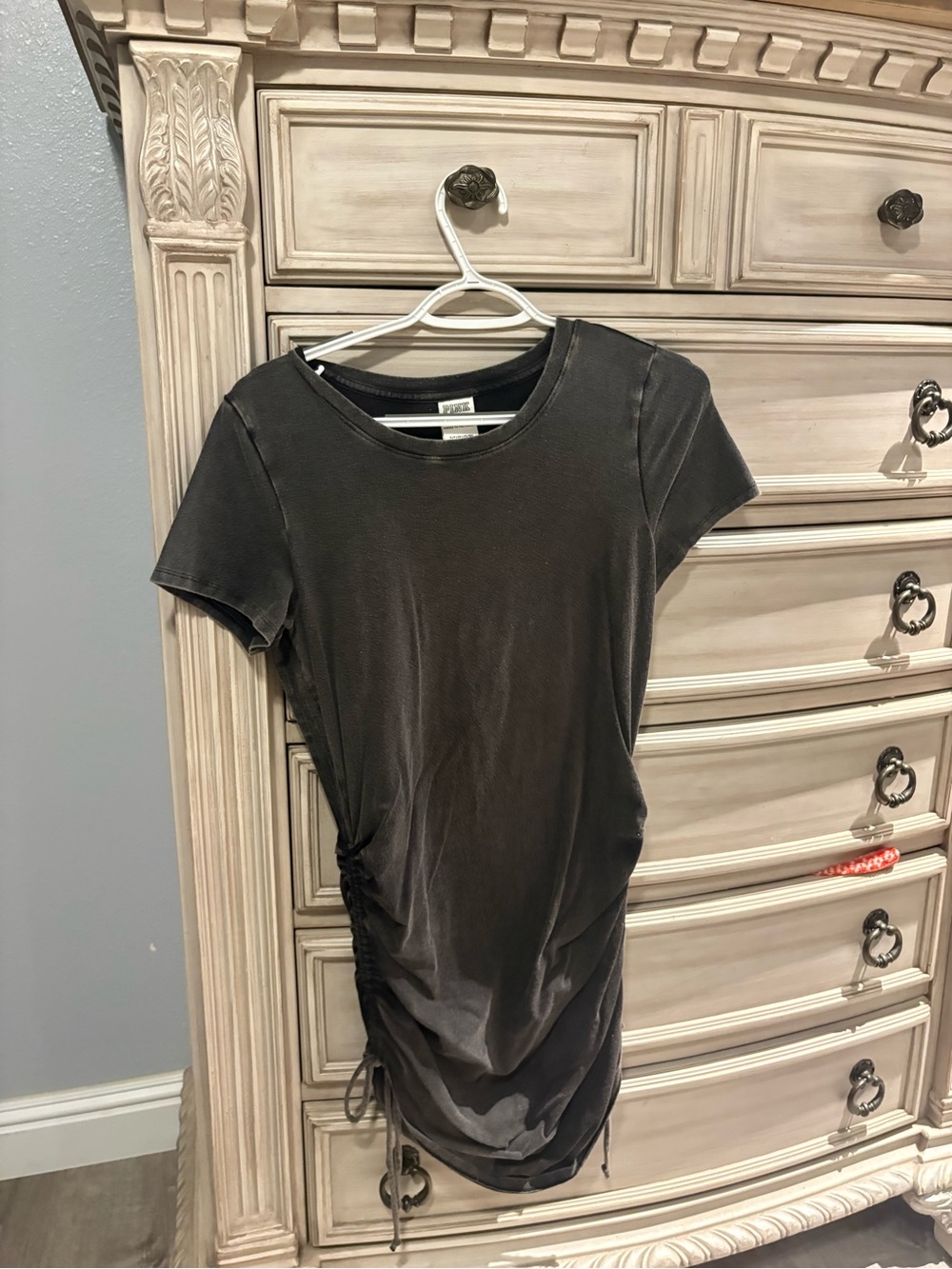 Short-Sleeve Ruched Midi Dress in Charcoal
